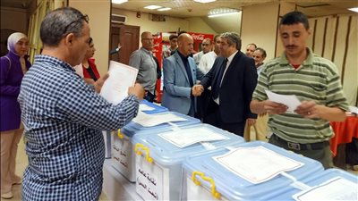 إقبال متوسط ومشاركة وكيل الوزارة.. مشاهد من انتخابات نقابة الأطباء بالشرقية