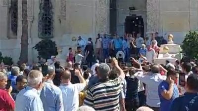 هنرددها جيل ورا جيل.. وقفة لدعم فلسطين أمام مسجد القائد إبراهيم بالإسكندرية