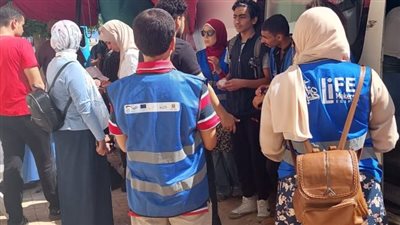 أمة واحدة.. المواطنون يتسابقون على سيارات التبرع بالدم لصالح الفلسطينيين بالإسكندرية | صور