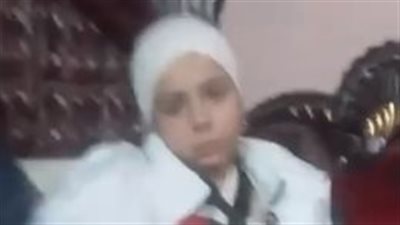 طفل يصدم 4 طالبات وسيدة بسيارته في الفيوم.. وأهل الضحايا: حالتهم النفسية متدمرة 