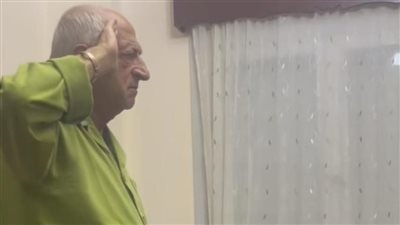 الاسم فلسطيني والدم مصري.. فتاة فلسطينية تنشر فيديو لوالدها يؤدي التحية العسكرية على أنغام النشيد المصري
