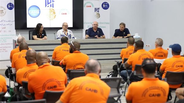 جانب من الدورة