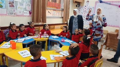 بعد بدء الدراسة.. تعليم الجيزة تشدد على تسليم الكتب للطلاب دون ربطها بالمصروفات