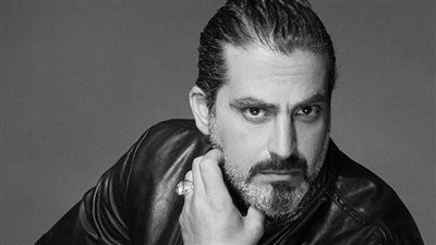 نبيل عيسى مصمم أزياء ضمن أحداث مسلسل إخواتي بطولة نيللي كريم