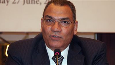 هالة السعيد تنعى الدكتور عثمان محمد عثمان وزير التخطيط الأسبق