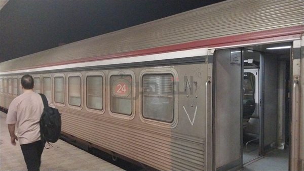 القطار الإسباني المكيف