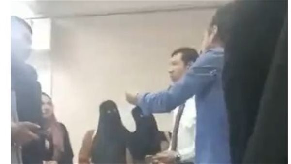 من داخل المقر 