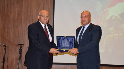 دار الكتب والوثائق القومية تحتفل بالذكرى الـ50 لنصر أكتوبر وتكرم أبطال الحرب| صور