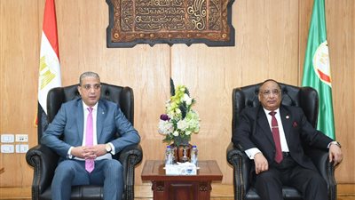 محافظ الفيوم يستقبل رئيس هيئة قضايا الدولة