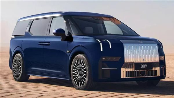 فولفو EM90 الكهربائية