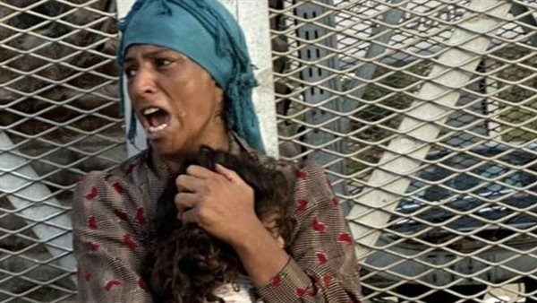 السيدة والطفلة 