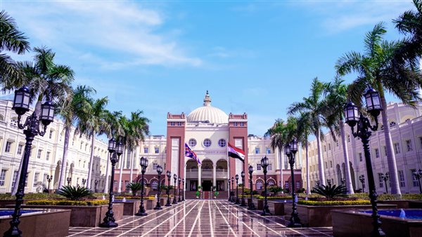 الجامعة البريطانية