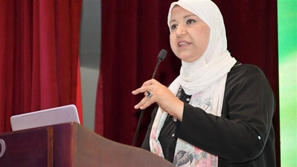 الدكتورة هانم أمير