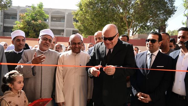 افتتاح مدرسة 