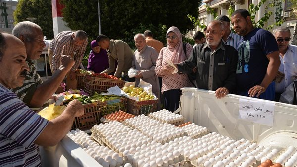 إقبال المواطنين على