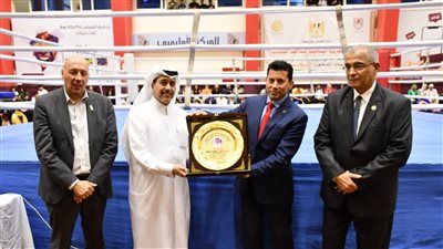 وزير الرياضة يفتتح البطولة العربية لشباب الملاكمة بالمركز الأوليمبي بالمعادي 