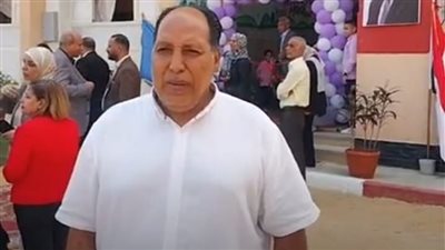والد شهيد أثناء افتتاح وزير التعليم لمدرسة باسم نجله بالسويس: تراب سيناء مروي بدم ابني وزملائه| بث مباشر