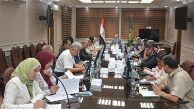 محافظ القليوبية يترأس اجتماع مجلس إدارة المناطق الصناعية