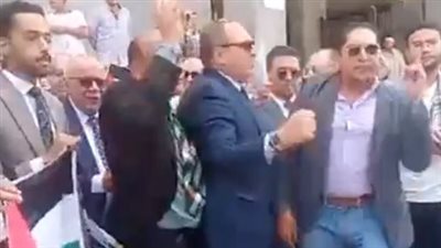 بالروح القدس مش هتروح.. عشرات المحامين بالدقهلية ينظمون وقفة للتنديد بالقصف الإسرائيلي على غزة| بث مباشر 