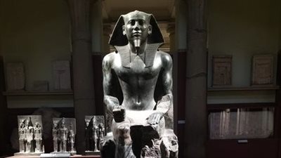 المتحف المصري بالتحرير يلقي الضوء على تمثال الملك خفرع | صور 