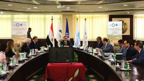 جانب من توقيع الاتفاقية