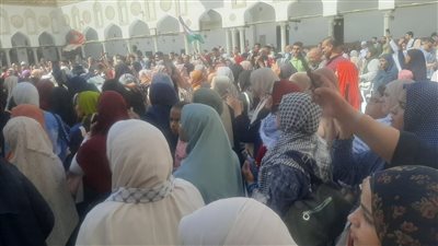 بالروح بالدم نفديك يا أقصى.. نساء مصر تدعم فلسطين وغزة من ساحة الجامع الأزهر
