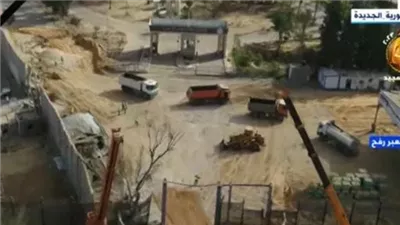 القاهرة الإخبارية: لا توجد معدات مصرية في الأراضي الفلسطينية.. والقصف لم يؤثر على ما تم إصلاحه