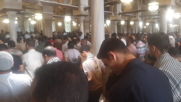 صلاة الغائب من الجامع