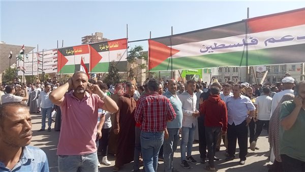 توافد أهالي الفيوم