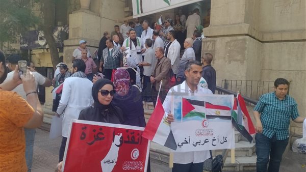 جانب من الوقفة الاحتجاجية