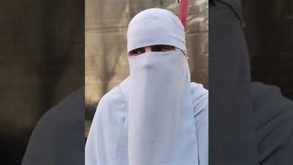 طليقة صيدلي مدينة