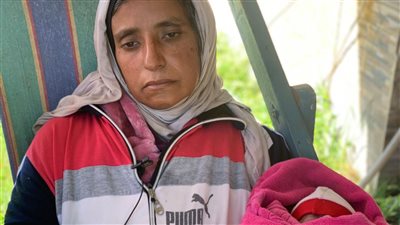 استجابة لـ القاهرة 24.. نقل مشردة ونجلها المولود إلى مستشفى متخصص ببورسعيد| صور 