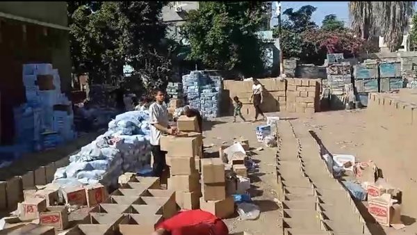 تعبئة 5 آلاف كرتونة