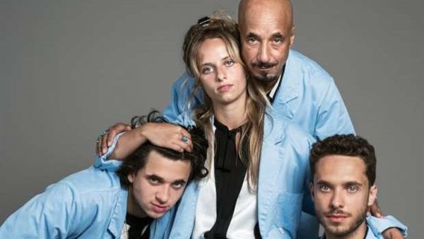 صبري سعد مع أبنائه