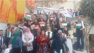 بالروح بالدم نفديك يا غزة.. محامو الفيوم يحتشدون أمام النقابة دعما للقضية الفلسطينية