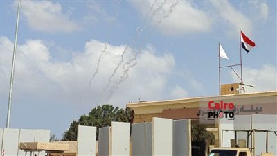 3 ساعات متواصلة| مراسل القاهرة 24: إسرائيل تكثف القصف في قطاع غزة بالقرب من معبر رفح 