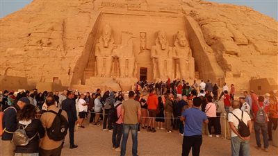 طريقة تعامد الشمس على معبد أبو سمبل الكبير بأسوان