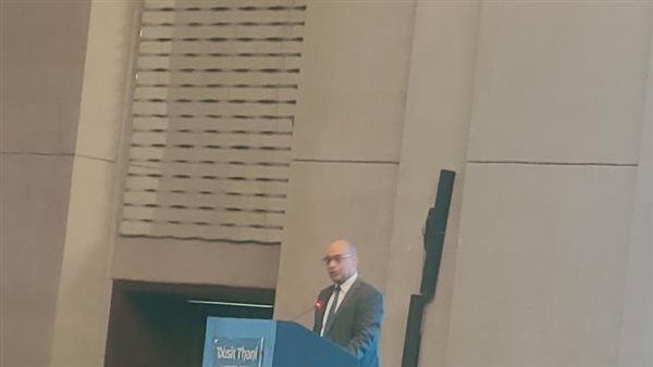 الدكتور أكرم حسن