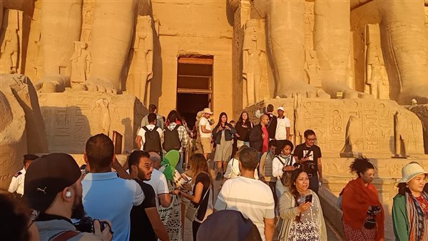 أكثر من ألف سائح