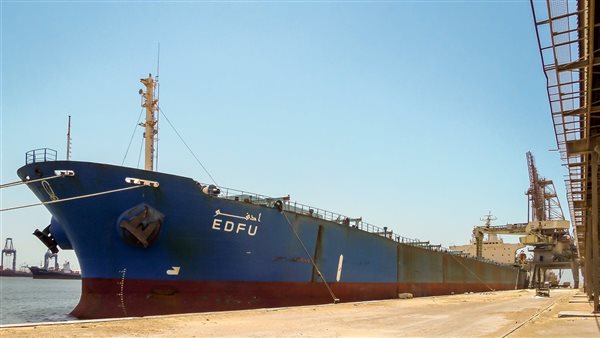 ميناء دمياط