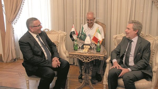 الدكتور عبدالسند