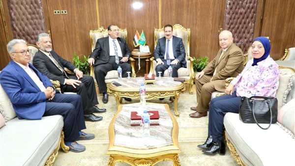 محافظ المنوفية يستقبل