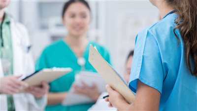 باحثون يكتشفون علاجًا لسرطان عنق الرحم يمكن أن يخفض الوفيات بنسبة 35%