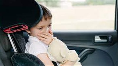 بسكويت الزنجبيل وشرب الماء يخفف الأعراض.. خبراء يوضحون كيفية تجنب دوار الحركة لدى الأطفال