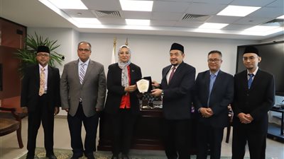 جامعة عين شمس تستقبل وفدًا من جامعة الأمين الإسلامية لبحث التعاون المشترك | صور 