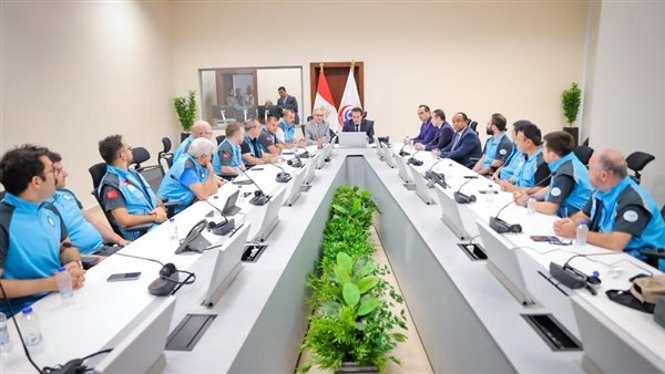 لقاء وزير الصحة بالأطباء