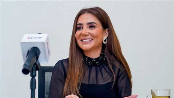  نورين شحاتة 