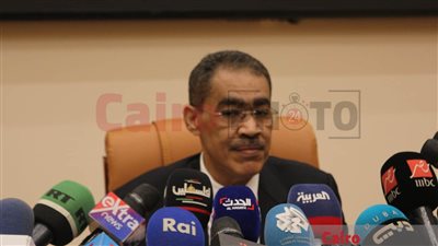 ضياء رشوان: القصف الإسرائيلي على غزة تجاوز المواثيق الدولية.. ومصر تدين استهداف المدنيين من الجانبين