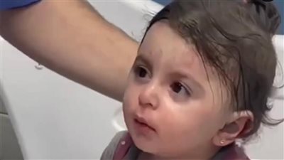 أسرة الصغيرة شام الفلسطينية بعدما هزت قلوب المشاهدين: بخير مع والدتها وأختها الكبرى استشهدت | خاص