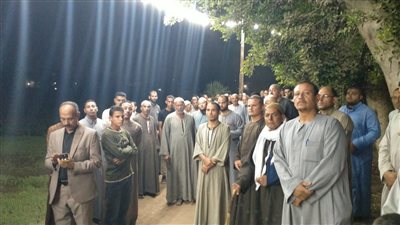 تشييع جثمان ميكانيكي مقتول على يد أب ونجليه بمسقط رأسه في المنوفية | صور